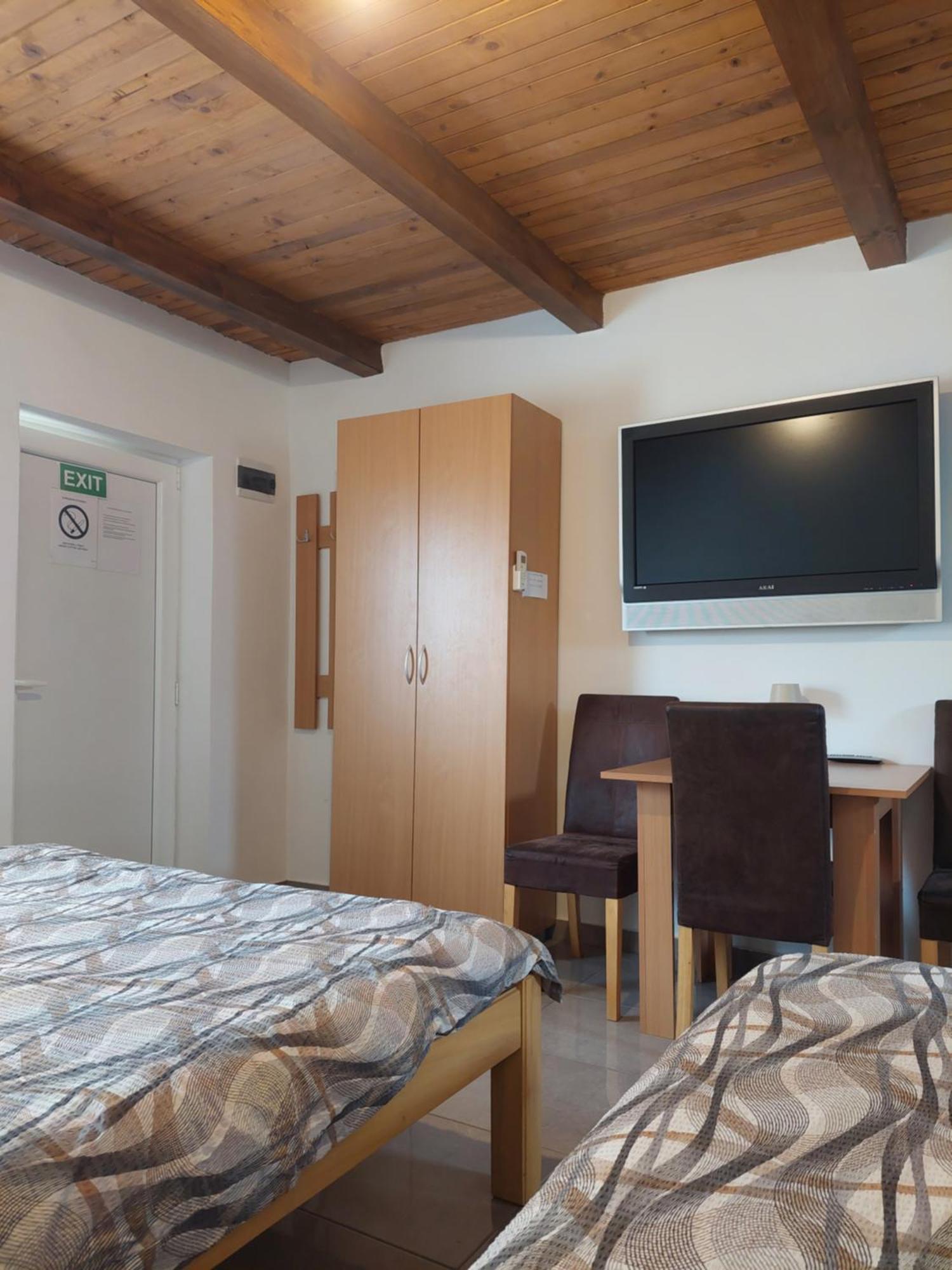 Apartment M&M Pacir エクステリア 写真